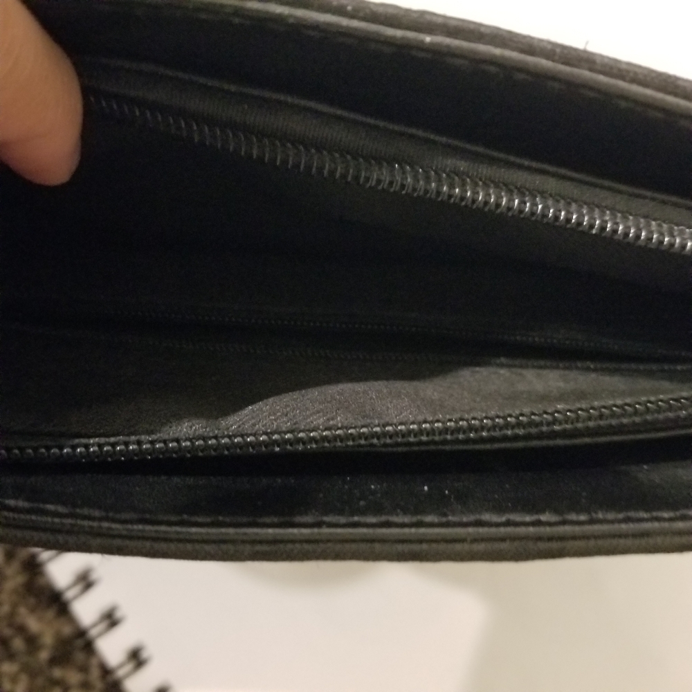 Sturdy Small Black Handbag - Picture 3 of 6